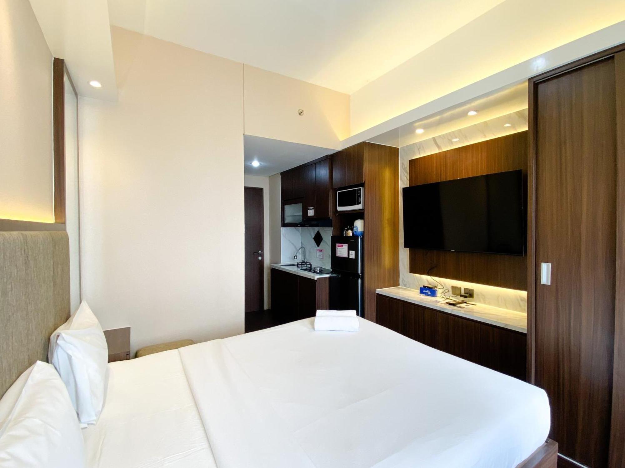 Cozy And Warm Transpark Juanda Timur By Travelio Apartemen *